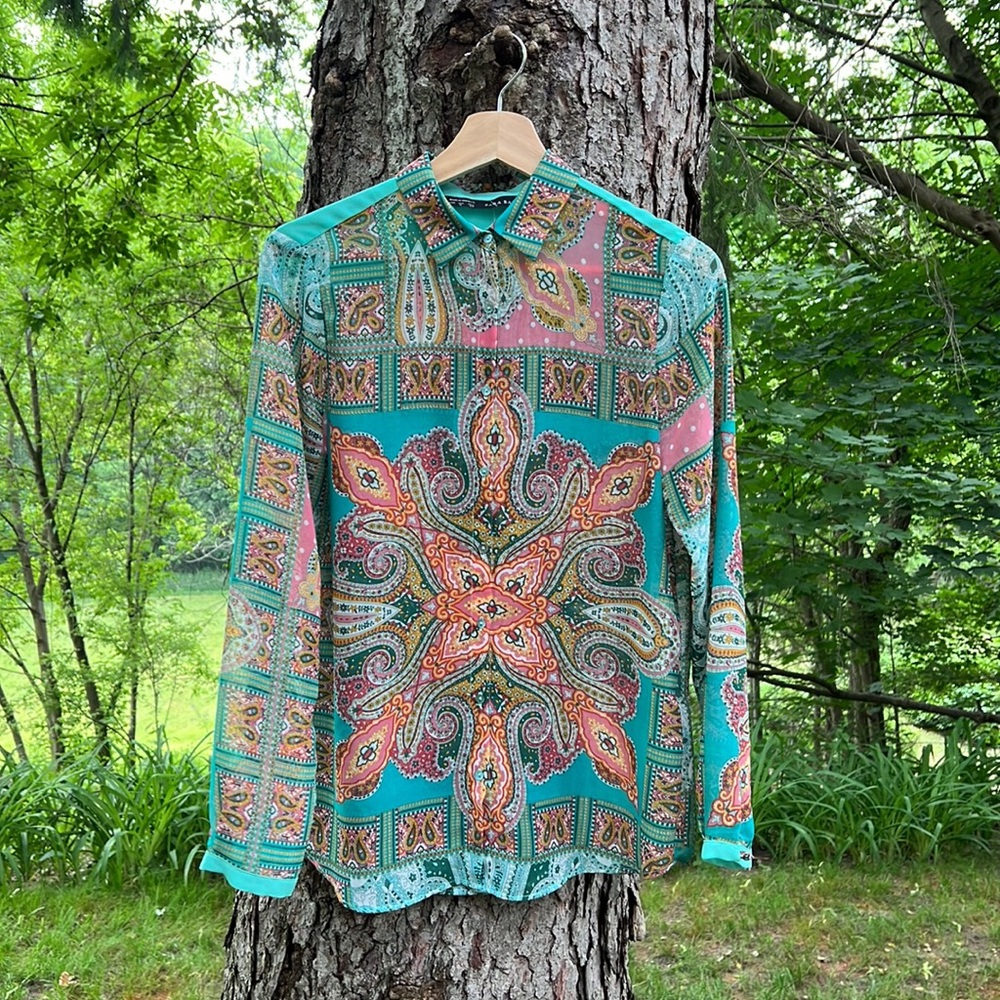 Zara flowy paisley printed summer blouse in size small